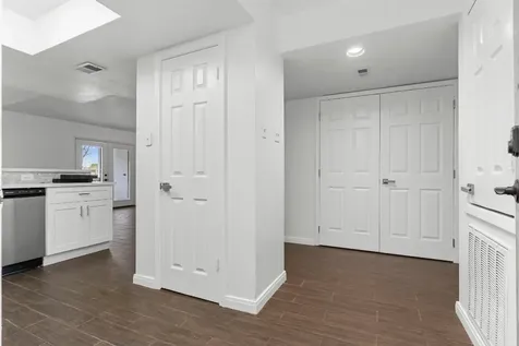 4444 Victory Drive Drive 1108 Houston TX 77088