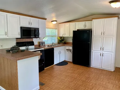 160 Champion Way Livingston TX 77351