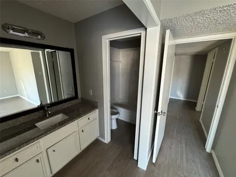 13611 Ravensway B Cypress TX 77429