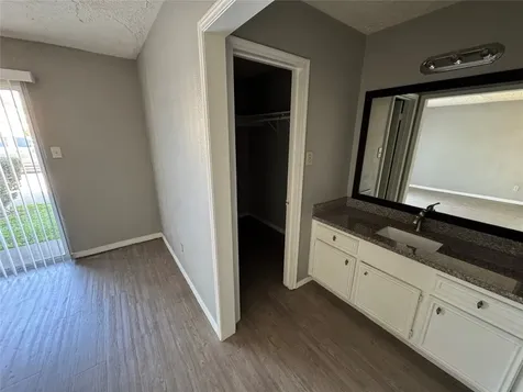 13611 Ravensway B Cypress TX 77429