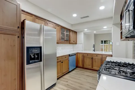 18032 Bal Harbour Drive Nassau Bay TX 77058