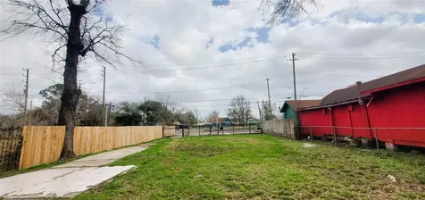 4605 Fulton Street Houston TX 77009