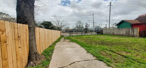 4605 Fulton Street Houston TX 77009