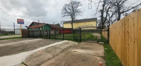 4605 Fulton Street Houston TX 77009