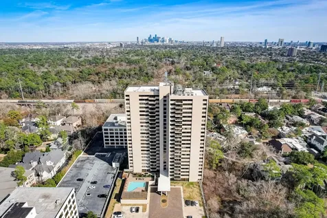 49 Briar Hollow Lane 702 Houston TX 77027