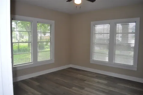 701 Clinton Street Brenham TX 77833