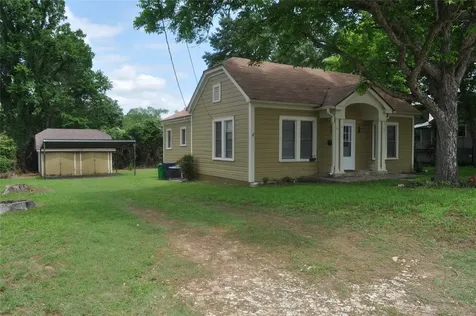 701 Clinton Street Brenham TX 77833