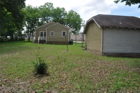 701 Clinton Street Brenham TX 77833