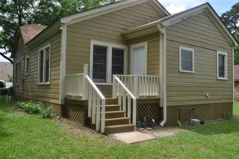 701 Clinton Street Brenham TX 77833
