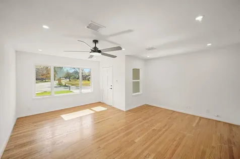 5022 Hazelton Street Houston TX 77035