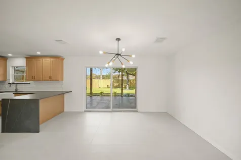 5022 Hazelton Street Houston TX 77035