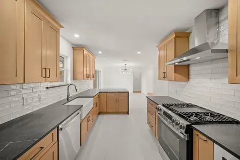5022 Hazelton Street Houston TX 77035