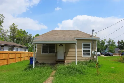 107 Prewitt Lane West Columbia TX 77486