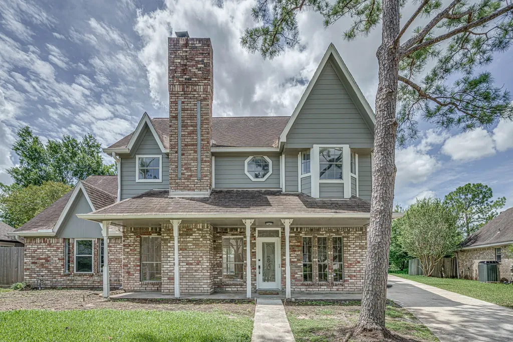 2287 Woodland Springs Street Houston TX 77077