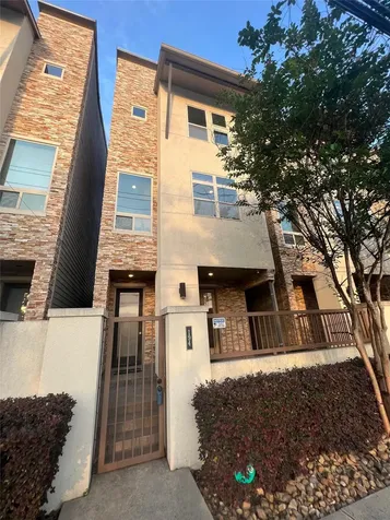 194 Harvard Street Houston TX 77007