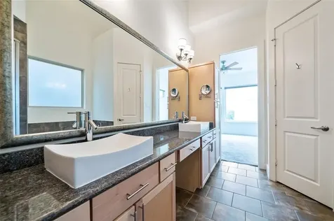 194 Harvard Street Houston TX 77007