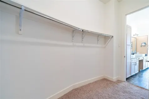 194 Harvard Street Houston TX 77007