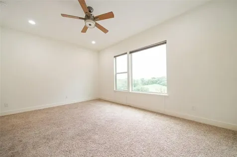 194 Harvard Street Houston TX 77007