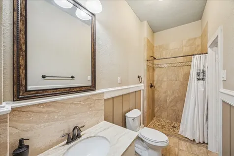 115 Bamaku Bend Tiki Island TX 77554