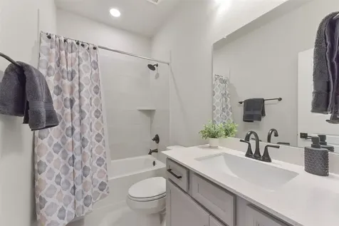 5107 Shimmering Brook Lane Fulshear TX 77441