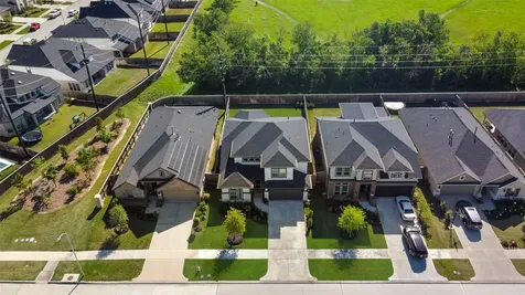 5107 Shimmering Brook Lane Fulshear TX 77441