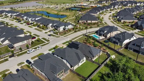 5107 Shimmering Brook Lane Fulshear TX 77441