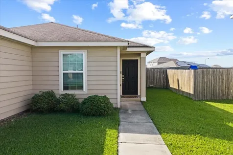 5727 Treasure Cove Road Cove TX 77523