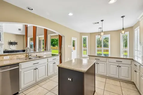 2306 Lakeway Drive Friendswood TX 77546