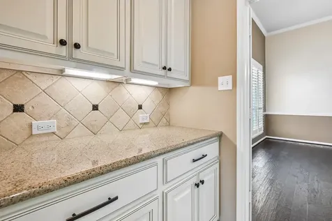 2306 Lakeway Drive Friendswood TX 77546