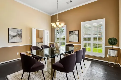 2306 Lakeway Drive Friendswood TX 77546