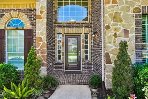 2306 Lakeway Drive Friendswood TX 77546