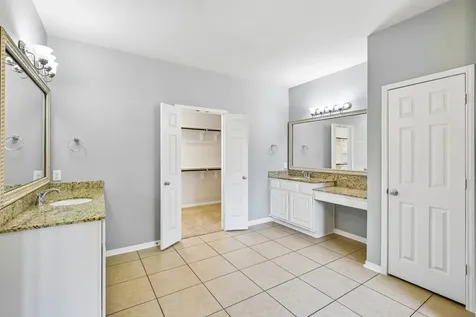 2306 Lakeway Drive Friendswood TX 77546