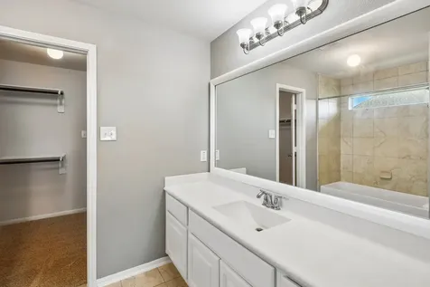2306 Lakeway Drive Friendswood TX 77546