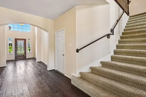 2306 Lakeway Drive Friendswood TX 77546