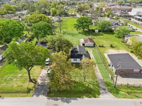 414 Rosamond Street Houston TX 77076