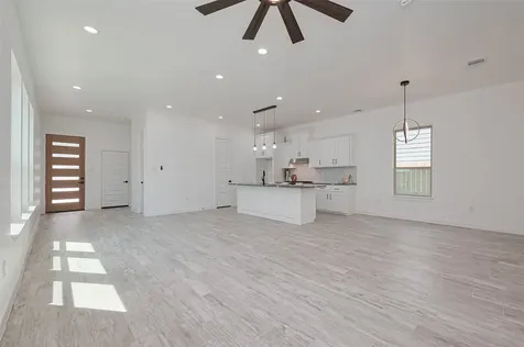 8634 Allwood Street Houston TX 77016