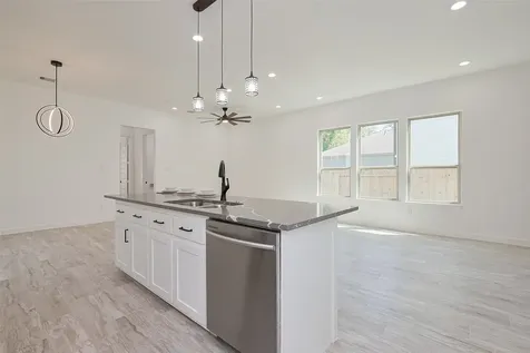 8634 Allwood Street Houston TX 77016