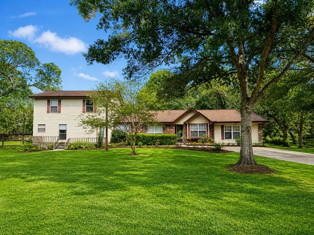 14225 Patricia Lane Cr377 Alvin TX 77511