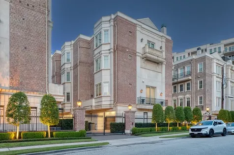 1913 Revere Street Houston TX 77019