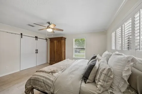 1919 Ashford Hollow Lane Houston TX 77077