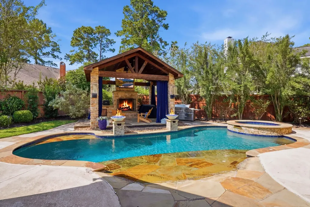 6107 Rapid Creek Court Houston TX 77345