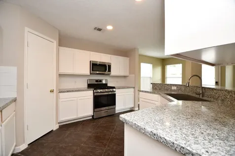 5418 Cinnamon Lake Drive Baytown TX 77521