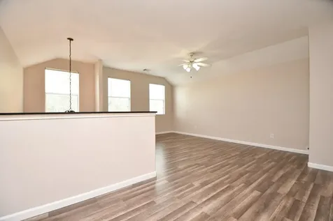 5418 Cinnamon Lake Drive Baytown TX 77521