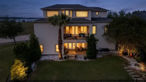 1517 Waterside Drive League City TX 77573
