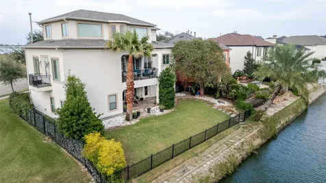 1517 Waterside Drive League City TX 77573