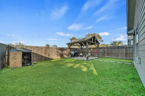 320 W Live Oak Street Angleton TX 77515