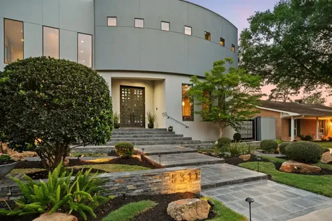 5311 Queensloch Drive Houston TX 77096