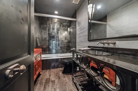 5311 Queensloch Drive Houston TX 77096