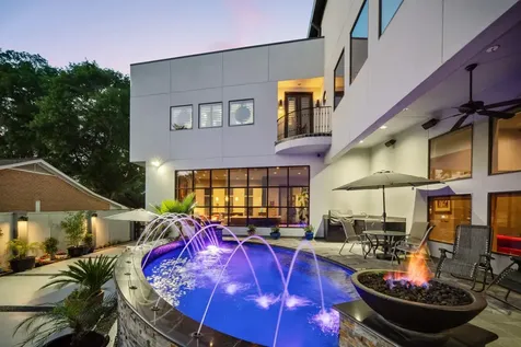 5311 Queensloch Drive Houston TX 77096