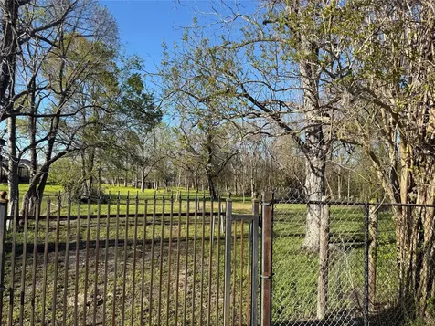 2527 Lone Oak Road Houston TX 77093